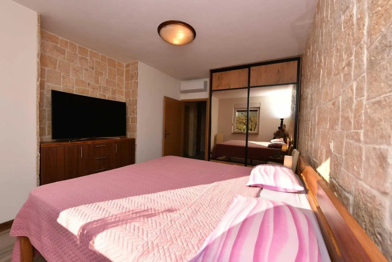 Villa Stone House Pridraga